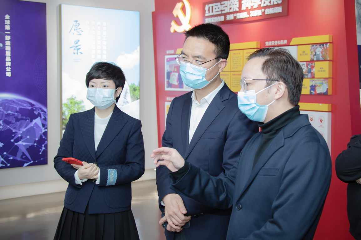 林杰常务副区长称赞康奈：数字化改革先锋 工匠精神的典范